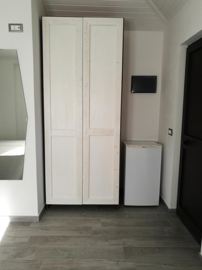 Iron Gate Marina3B Hotel Sarzana Ngoại thất bức ảnh